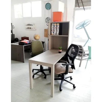 Scrivania in legno Luca - postazione home office con sedia Las mobili in offerta