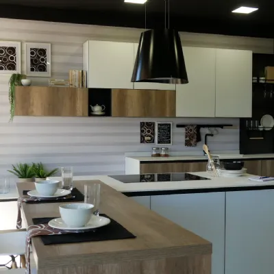 Cucina moderna bianca Mobilturi ad isola Stratos in Offerta Outlet