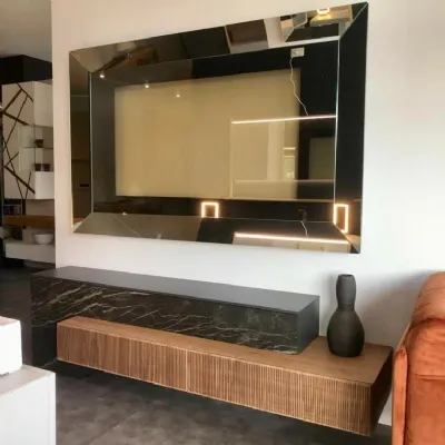 Specchio design Specchio porta tv di Artigianale in Offerta Outlet