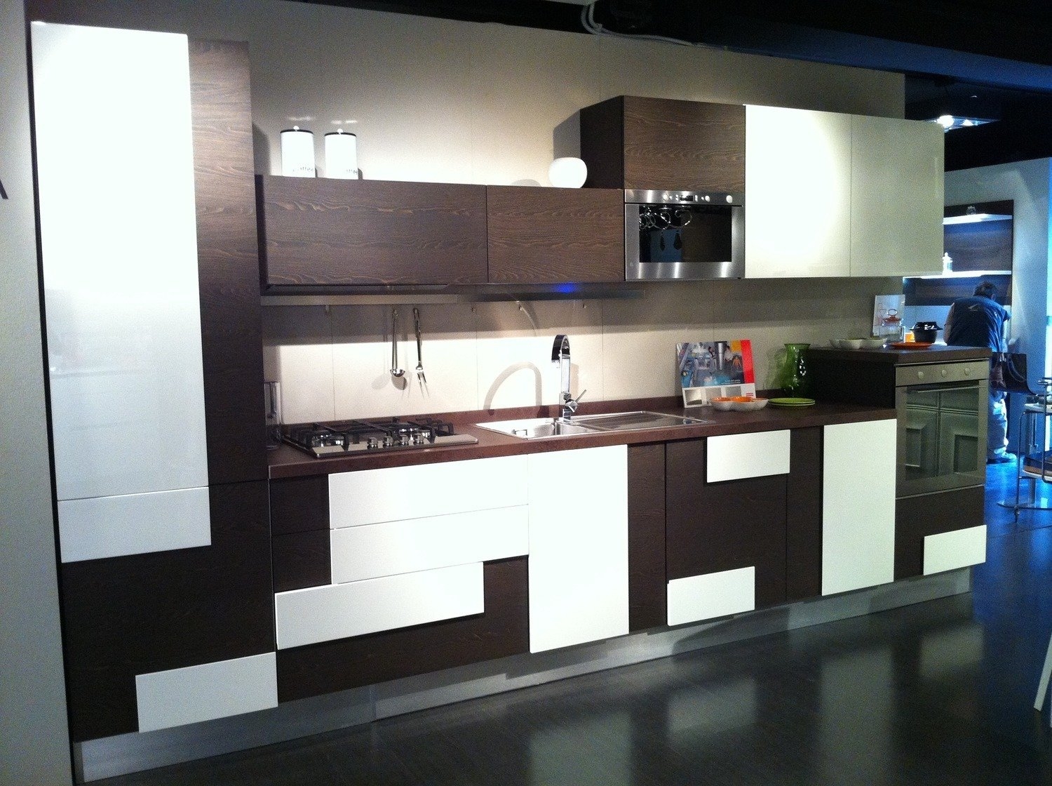 Pensili cucina bianco lucido: cucina rovere in laccato spazzolata ...