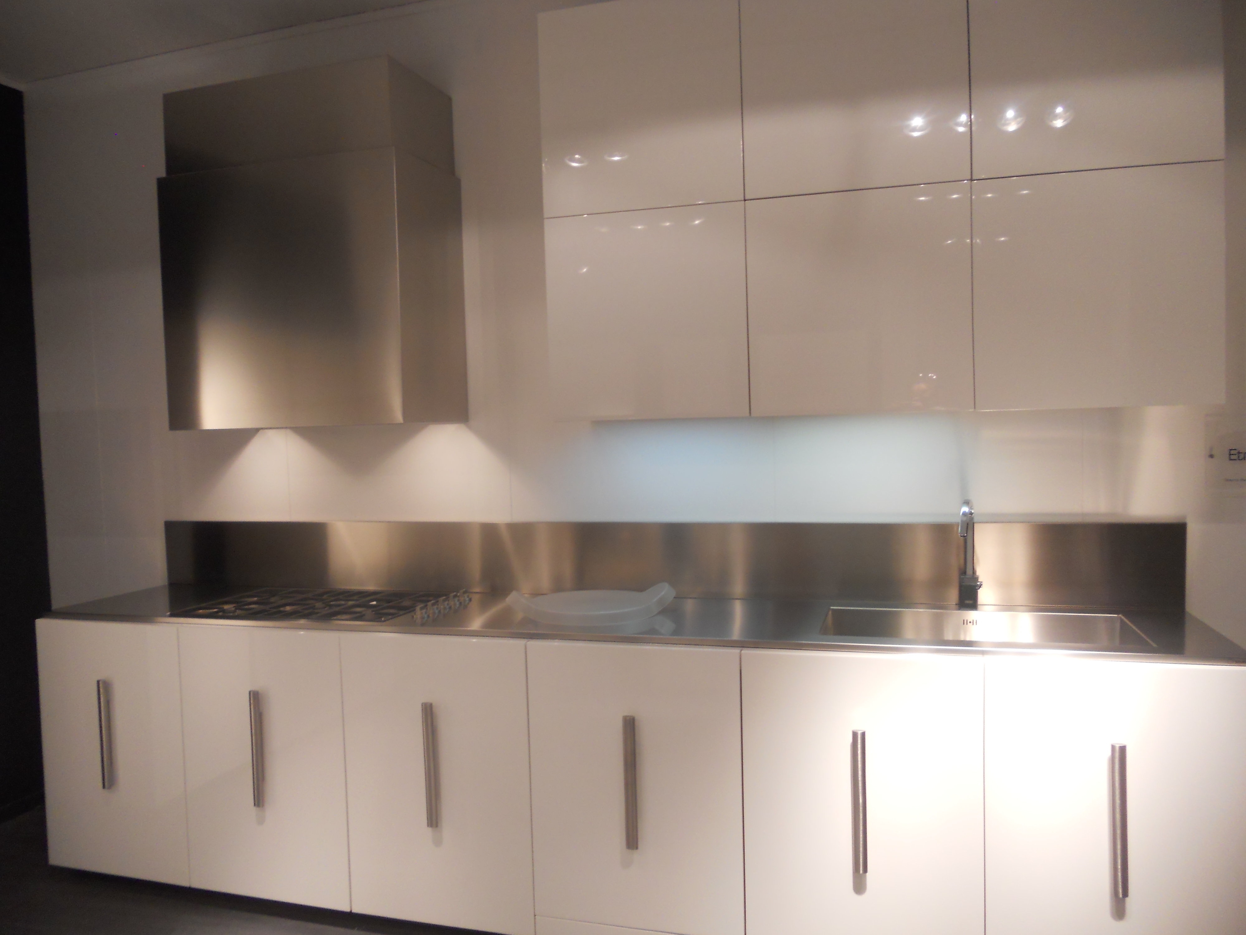 Cucine in legno massello prezzi roma : cucine a isola design ...