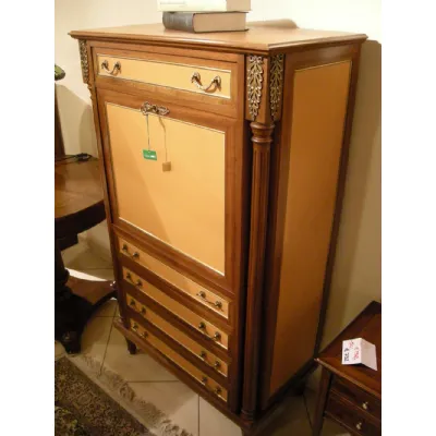 cassettiera Luigi XVI in mogano scontata del 70%