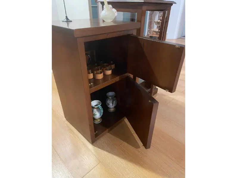 Mobile di Antiquariato in stile arte povera con uno sconto del 50%
