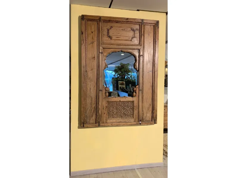 Complemento d'epoca in legno a prezzo scontato
