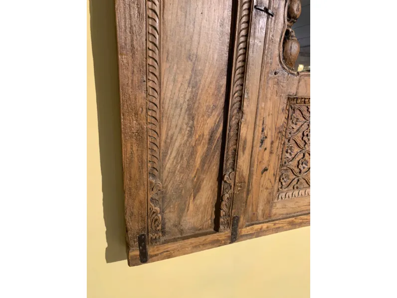 Complemento d'epoca in legno a prezzo scontato