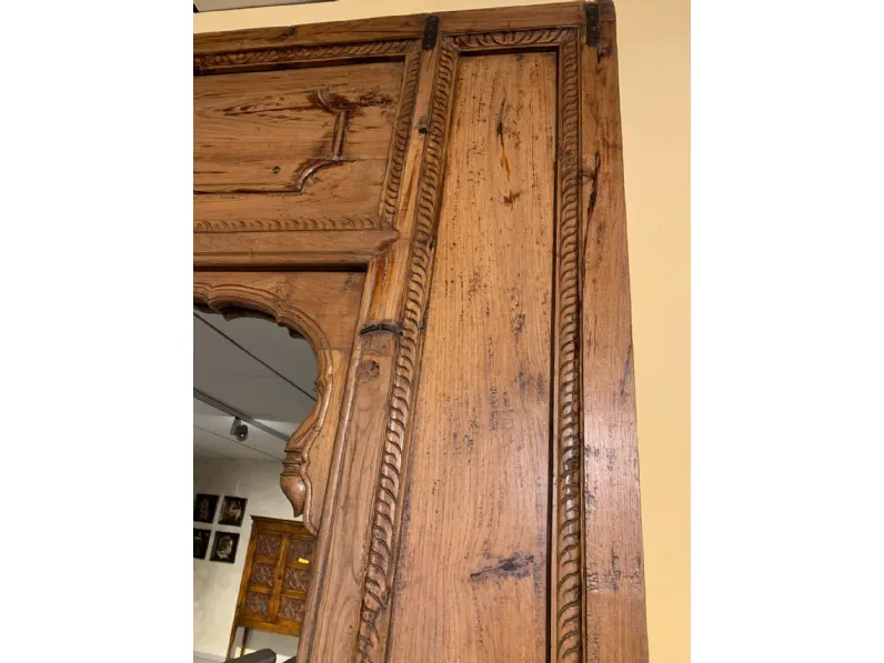Complemento d'epoca in legno a prezzo scontato