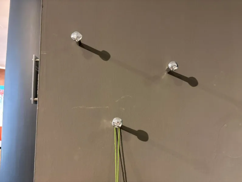 Appendiabiti Chiodo fisso di Minotti in stile moderno 