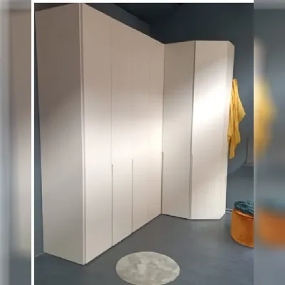 Armadio moderno Angoloima Imamobili con un ribasso imperdibile