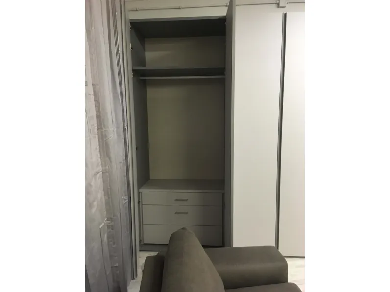 Armadio ante battenti in laminato opaco Armadio ferrimobili battente Ferrimobili scontato