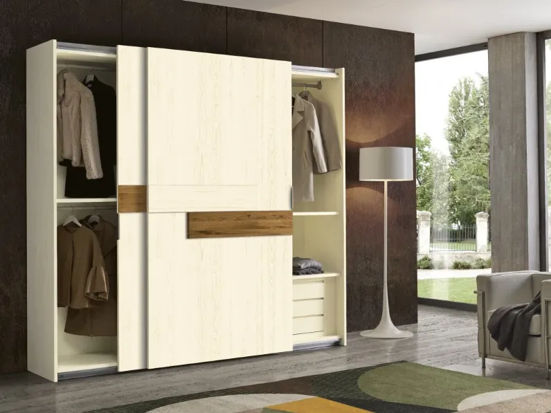 Armadio art 4008 a realizzato in legno di Artigianale scontato -40%
