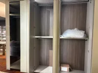 Armadio con ante battenti a prezzo scontato modello Armadio now lago vetro l 300 di Lago 