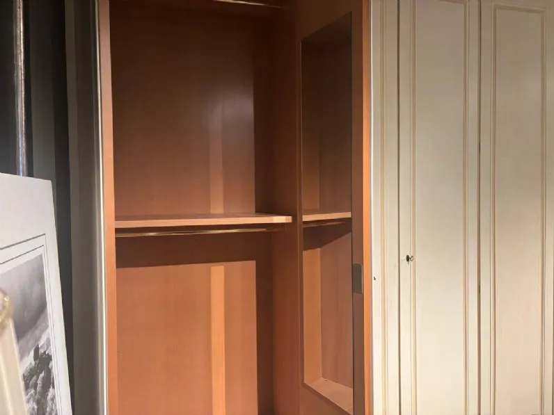 Armadio classico Armadio di Collezione esclusiva a PREZZO OUTLET -40%