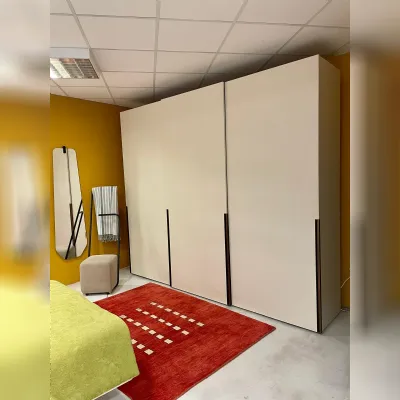 Armadio ante scorrevoli in laminato opaco Ego di Santalucia