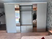 Armadio con ante scorrevoli design Strip Tomasella a prezzo ribassato