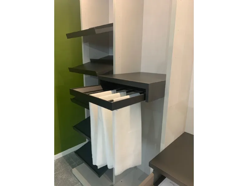 Armadio in laminato materico Doxa a marchio Tomasella scontato -50%