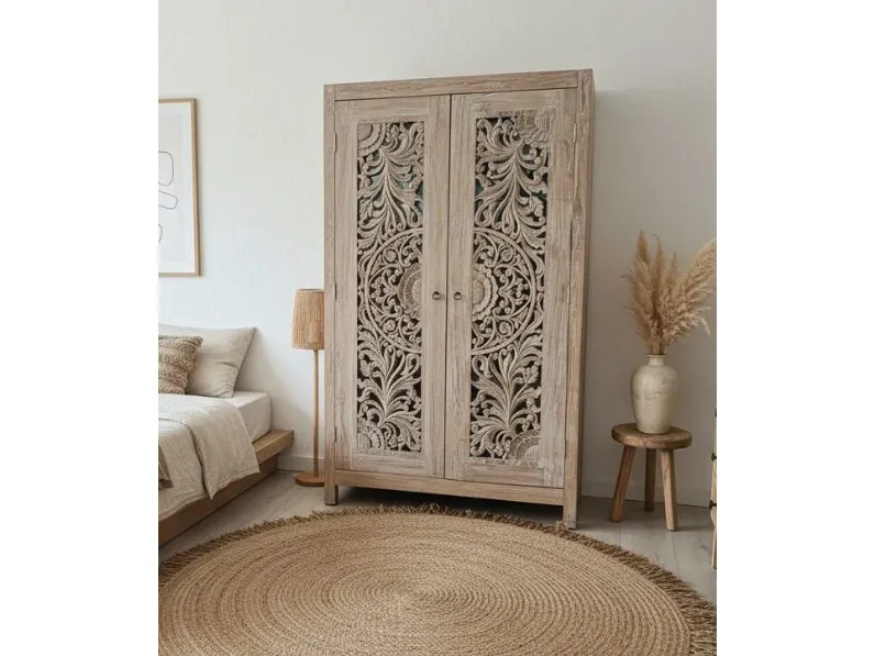 Armadio con ante battenti design Armadio intagliato teak decapato Outlet etnico a prezzo ribassato