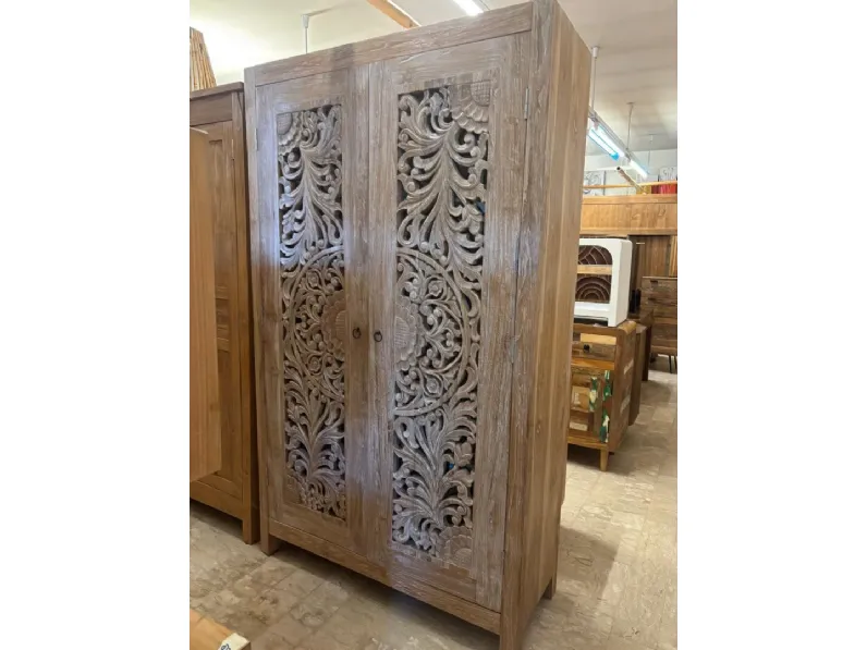 Armadio con ante battenti design Armadio intagliato teak decapato Outlet etnico a prezzo ribassato