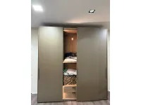Armadio di Molteni & c modello Gliss master in laccato opaco con sconto -35%