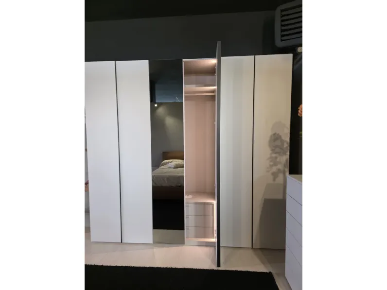 Armadio moderno Manlò Orme con uno sconto imperdibile