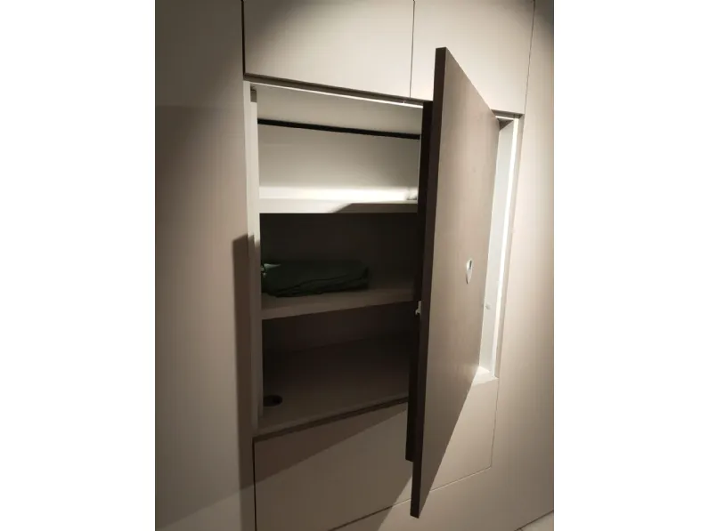 Armadio Mistral realizzato in laminato materico di Homes scontato -50%