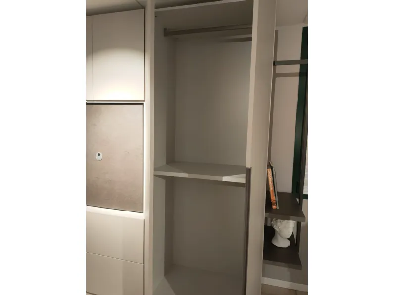Armadio Mistral realizzato in laminato materico di Homes scontato -50%