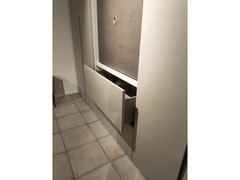 Armadio Mistral realizzato in laminato materico di Homes scontato -50%
