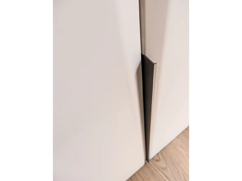Armadio moderno Armadio battente composizione night 02 di Orme a PREZZO OUTLET -40%