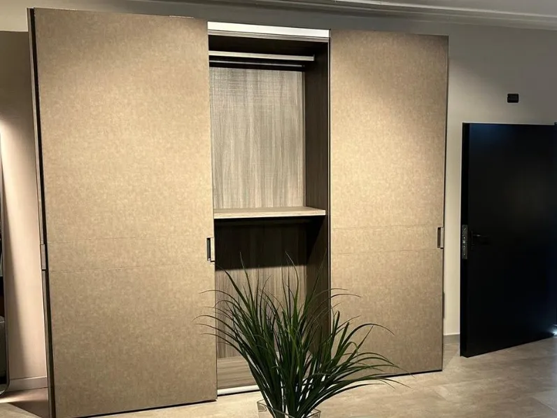 Armadio moderno Solida night di La casa moderna a PREZZO OUTLET -70%