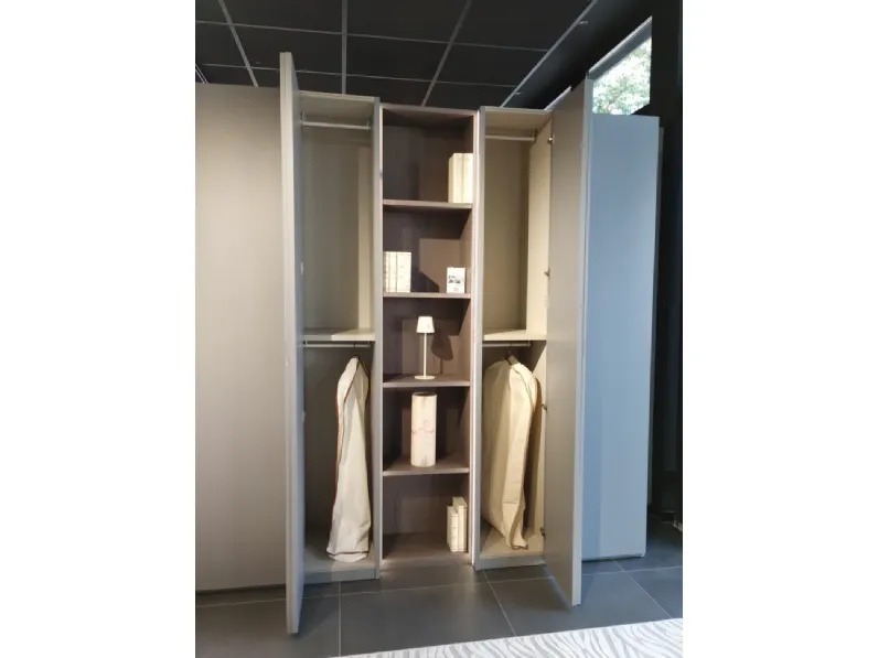 Armadio scontato 50% modello Modula  di Veneran