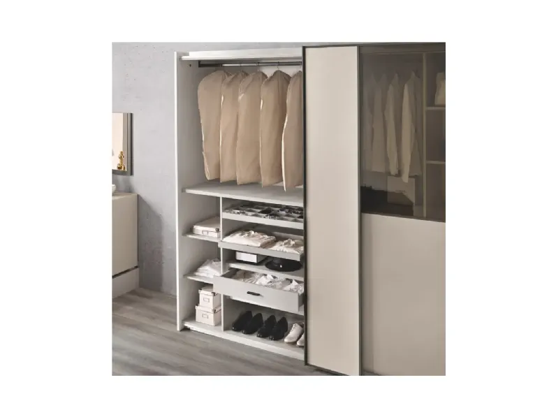 Armadio mod.mood a 2 ante-scorrevoli-maxi con riquadri a specchio bronzato di Gierre mobili A PREZZO SCONTATO 52%