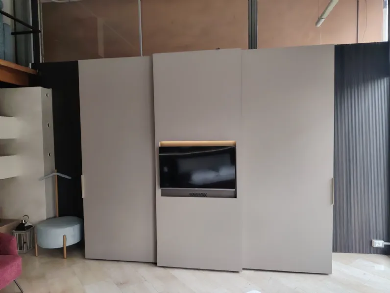 Armadio di Pianca modello Plana porta v in laminato opaco con sconto -25%