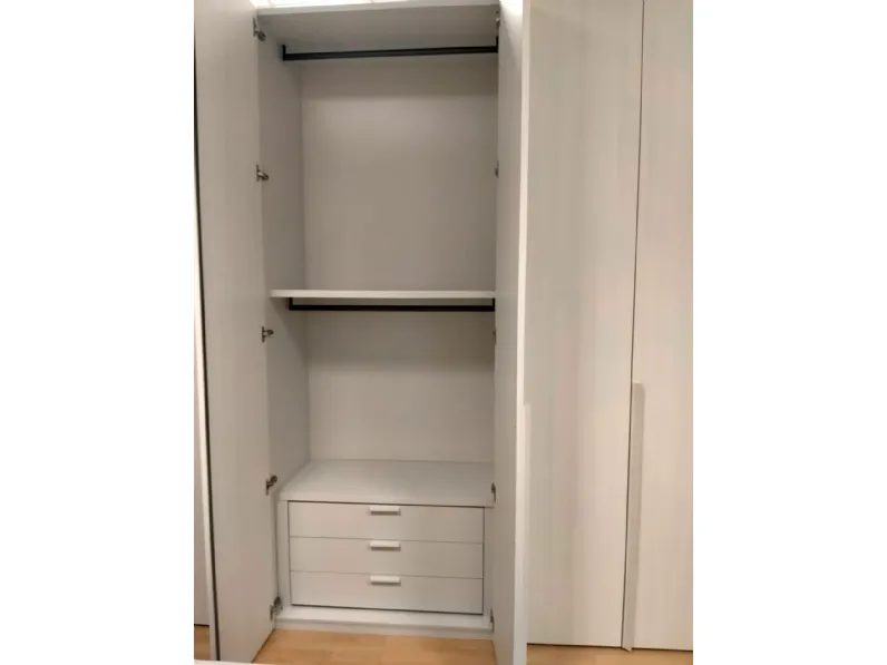 Armadio moderno 53 a 6 ante di Cinquanta3 a PREZZO OUTLET -30%