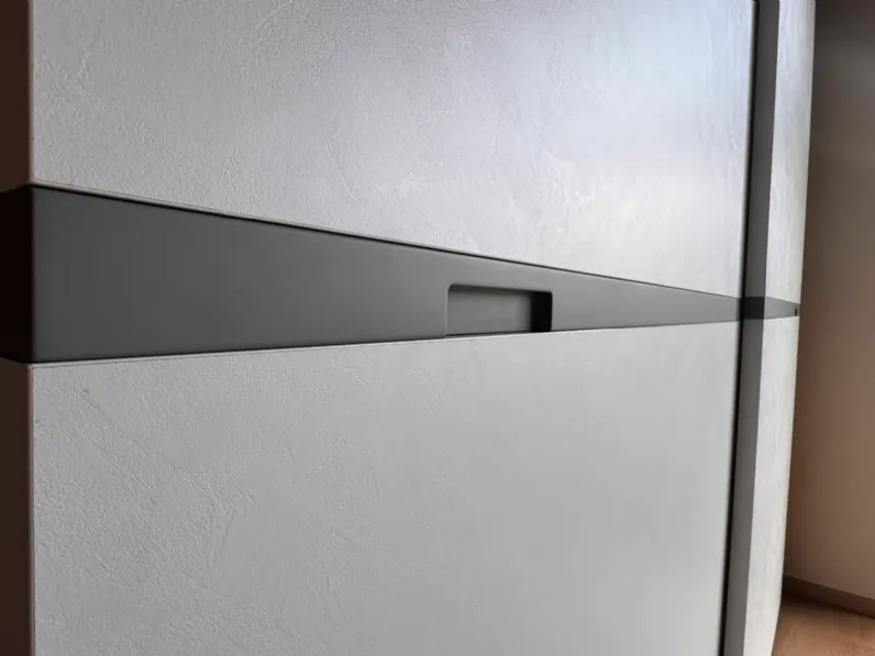Armadio in laminato materico Slide a marchio Giessegi scontato -50%
