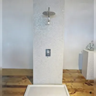 Soffione doccia minimal Boffi: mobile bagno sospeso A PREZZI OUTLET