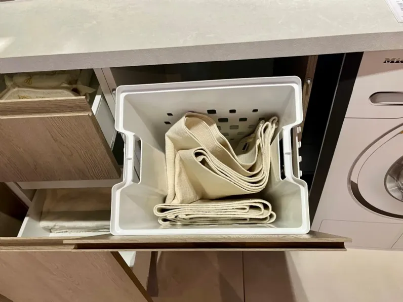 Mobile bagno in laminato modello Juno di Scavolini a prezzo Outlet