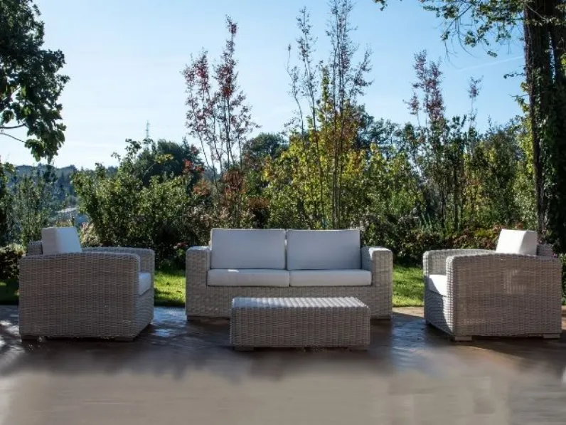 Mobile giardino modello Divano in  polyrattan marca rehau  di Md work IN OFFERTA