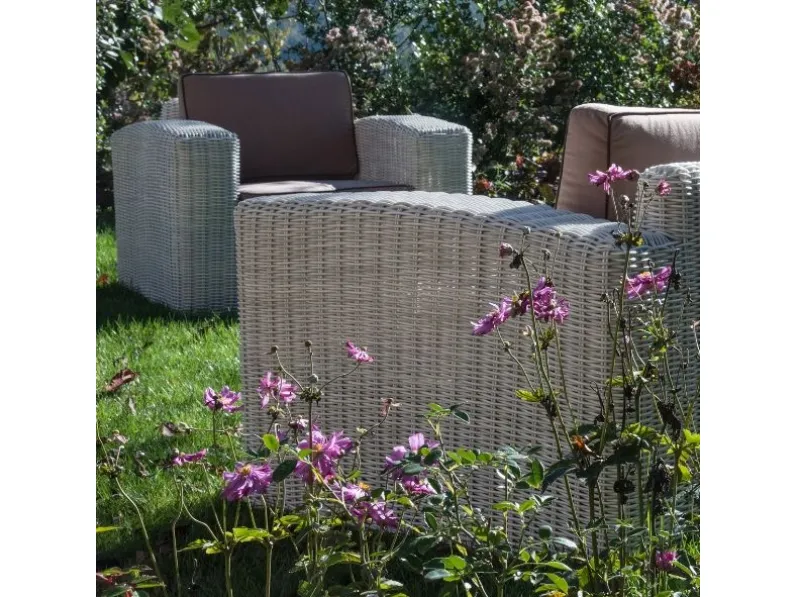 Mobile giardino modello Divano in  polyrattan marca rehau  di Md work IN OFFERTA