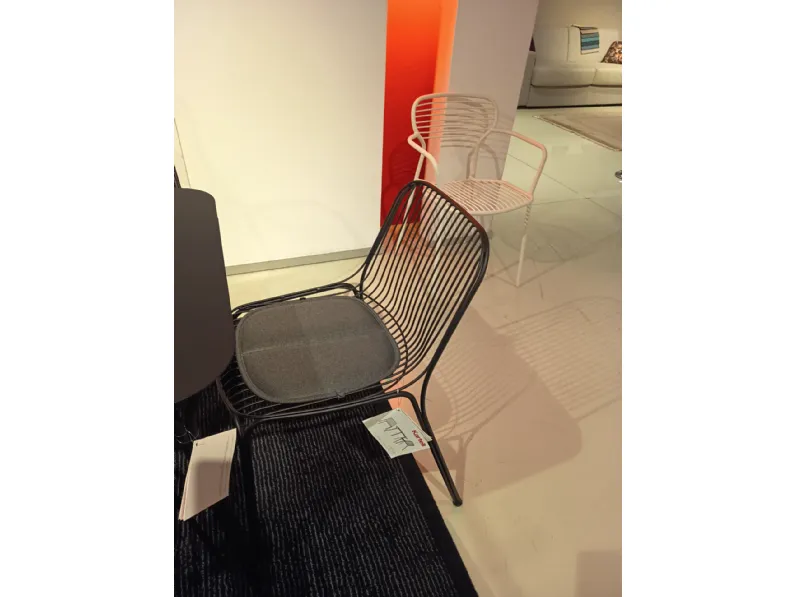 Arredo Giardino Kartell Hiray set tavolo e sedie con cuscini  a prezzo Outlet 