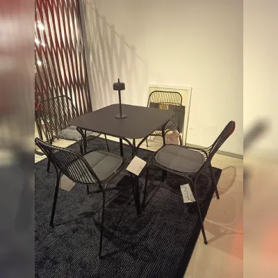 Arredo Giardino Kartell Hiray set tavolo e sedie con cuscini  a prezzo Outlet 