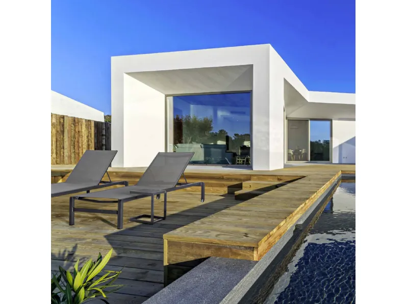 Arredo giardino Lettino impilabile con ruote konnor antracite Bizzotto OFFERTA OUTLET - 30%