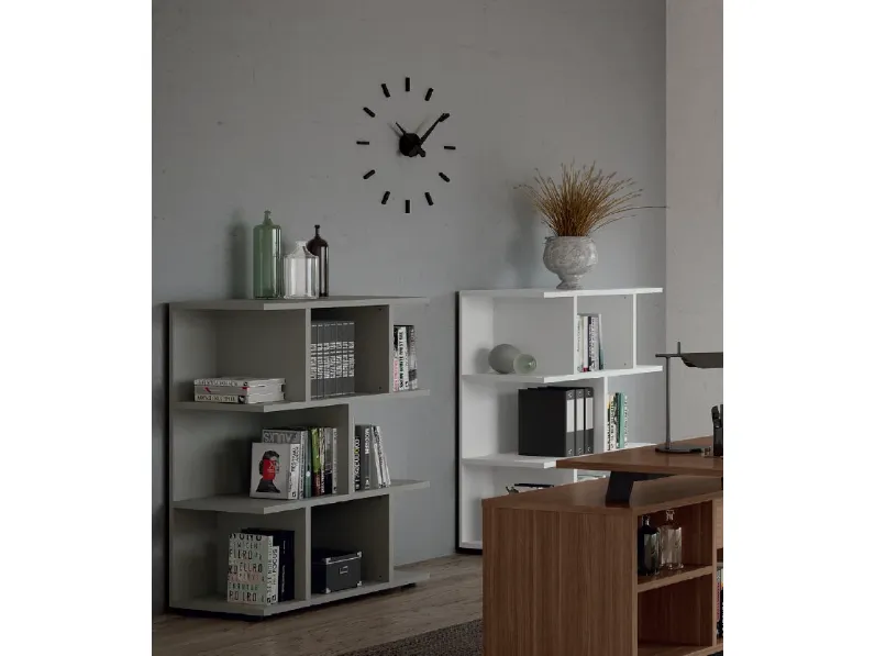 Scrivania direzionale modello Rhea direzionale con mobili e sedia in legno ad un prezzo davvero conveniente