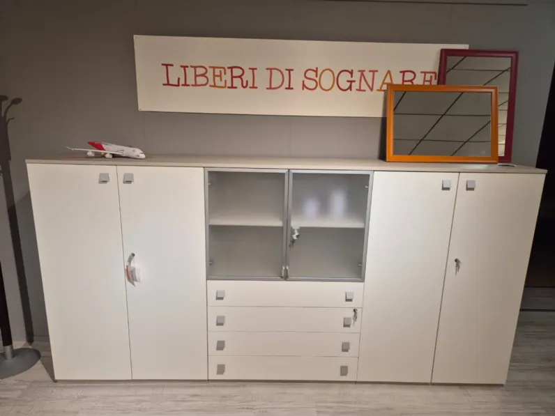 Scrivania direzionale modello Kronos in altro ad un prezzo vantaggioso