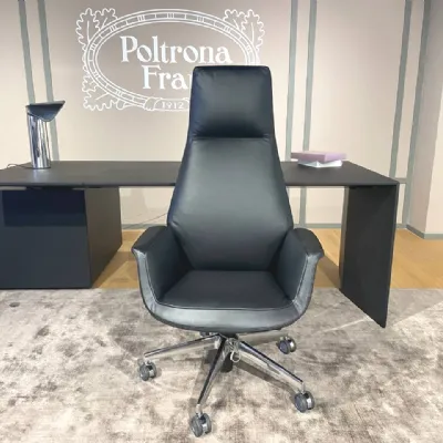 Sedia direzionale Downtown president Poltrona frau a prezzo Outlet 