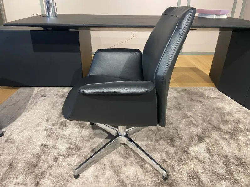 Sedia direzionale Downtown visitor Poltrona frau a prezzo Outlet 