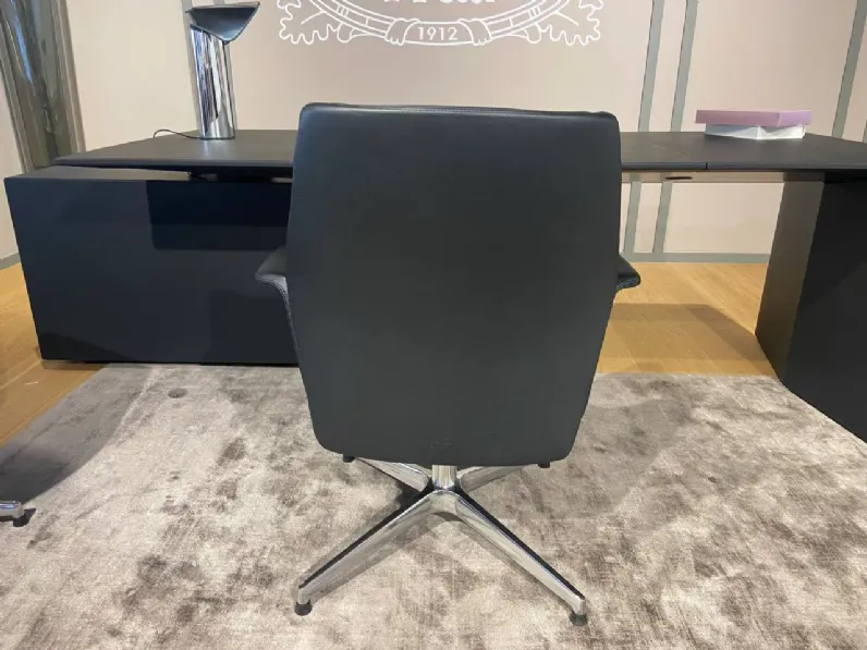 Sedia direzionale Downtown visitor Poltrona frau a prezzo Outlet 