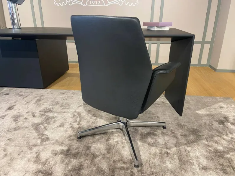 Sedia direzionale Downtown visitor Poltrona frau a prezzo Outlet 