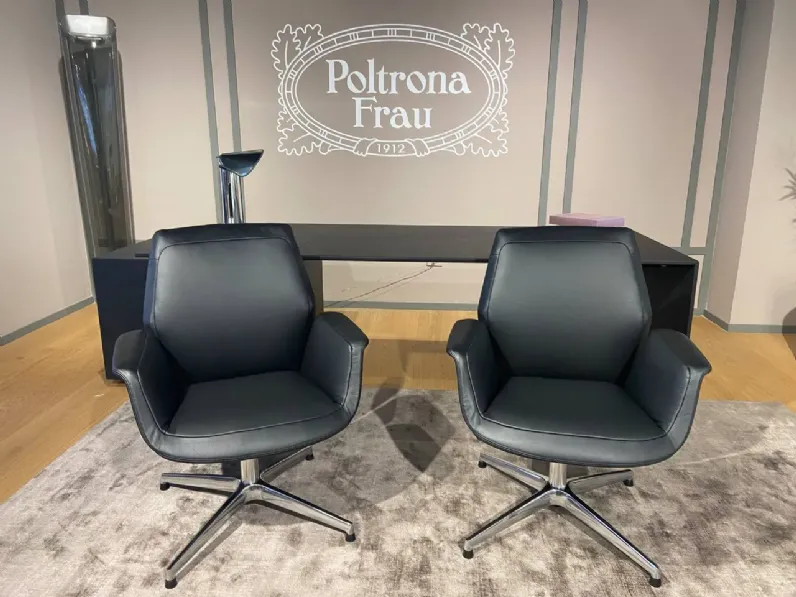 Sedia direzionale Downtown visitor Poltrona frau a prezzo Outlet 