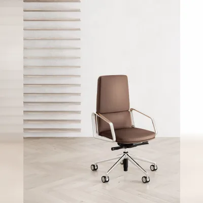 Sedia direzionale in ecopelle Lead schienale medio Las mobili con forte sconto