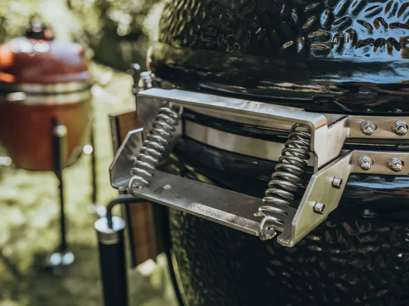 Barbecue kamado junior pro series 2.0  Monolith ad un prezzo mai così conveniente 
