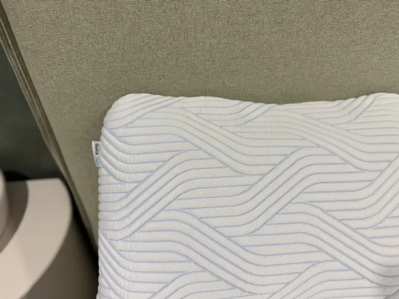 Cuscini letto modello Smartcool dell'azienda Tempur con forte sconto